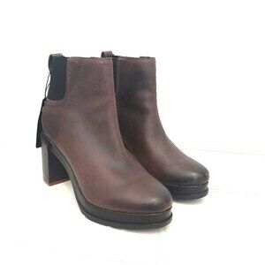 New Sorel Distressed Leather Chelsea Boot 9.5
